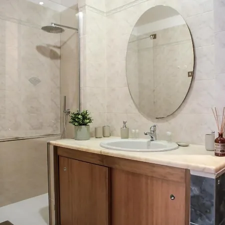 Monreale House Apartmán *
